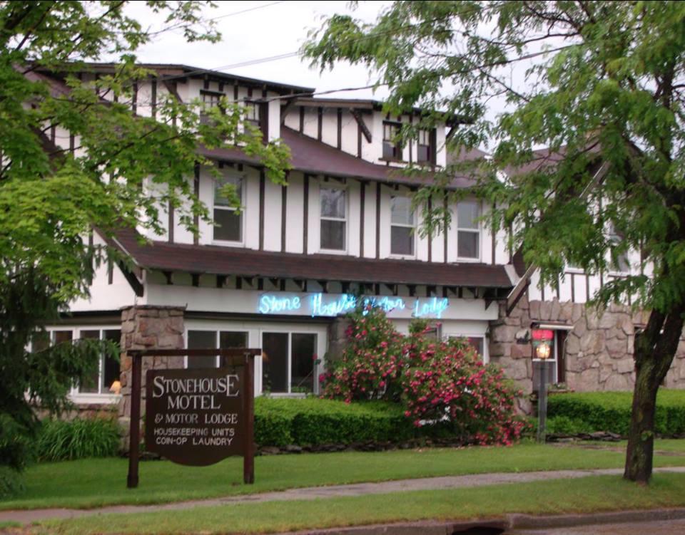 The Stone House Motel & Motor Lodge Ticonderoga Buitenkant foto