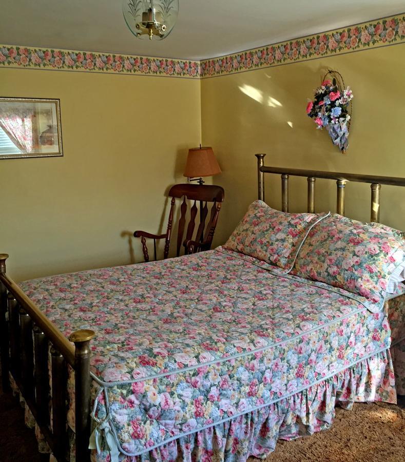 The Stone House Motel & Motor Lodge Ticonderoga Buitenkant foto