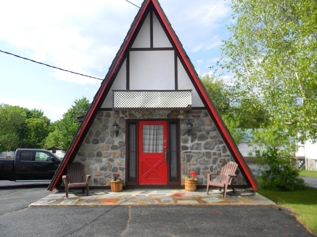 The Stone House Motel & Motor Lodge Ticonderoga Buitenkant foto