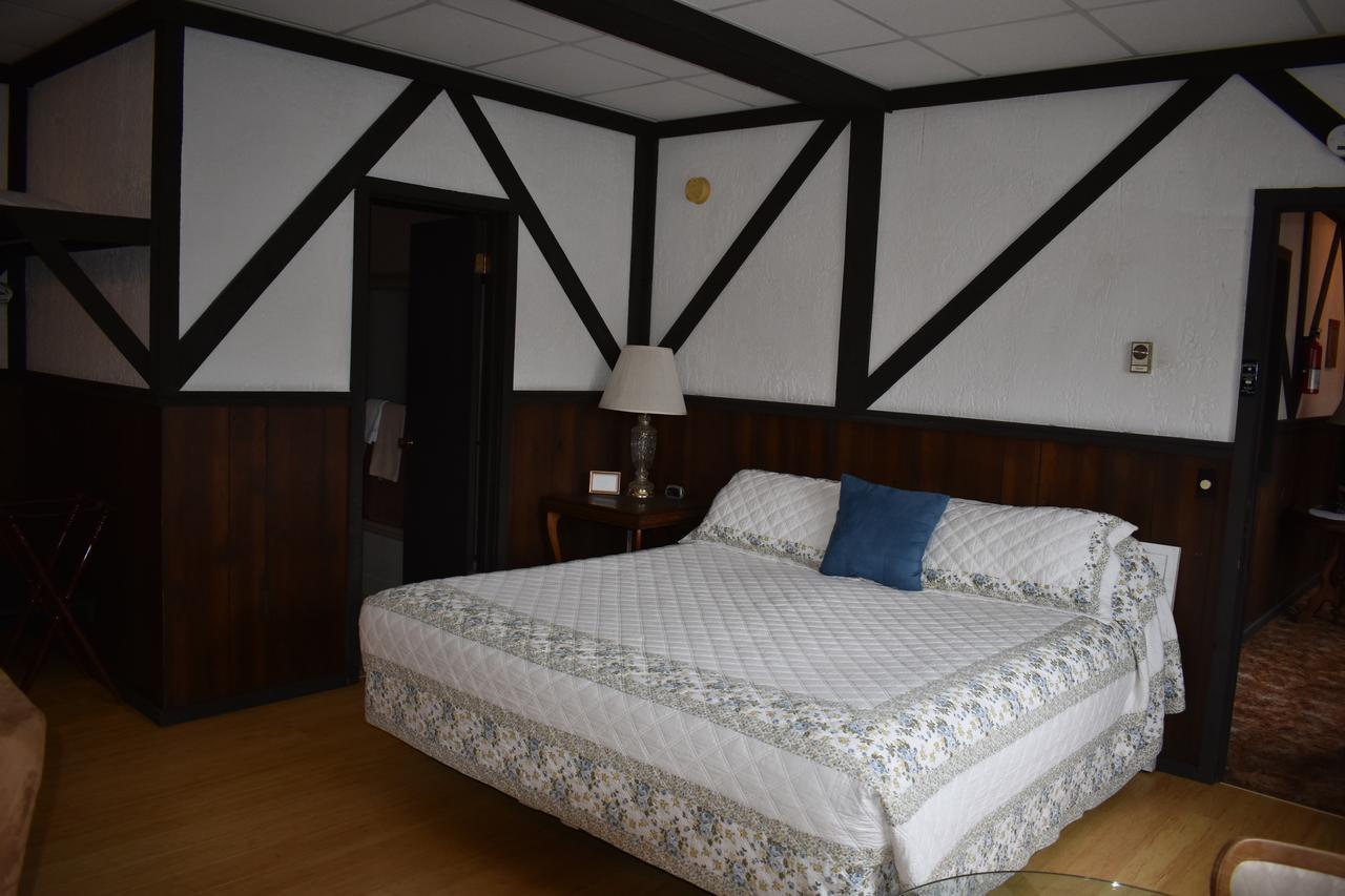 The Stone House Motel & Motor Lodge Ticonderoga Buitenkant foto